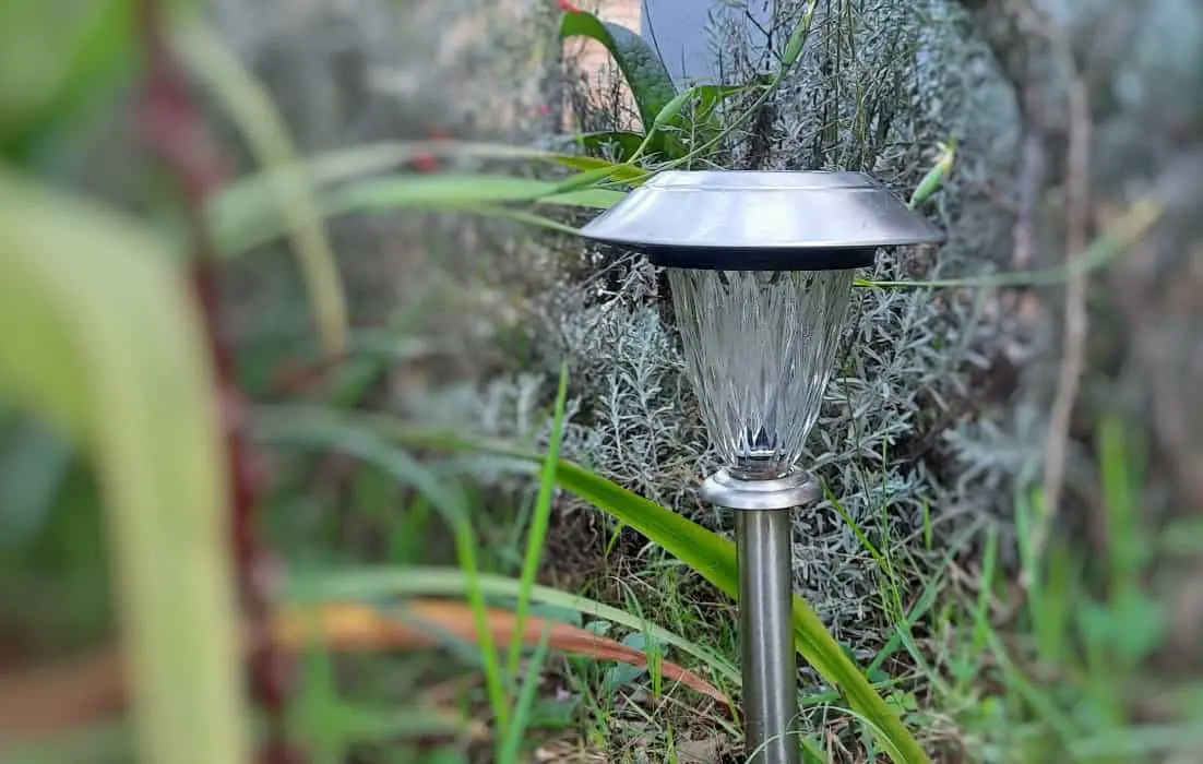 solar garden light